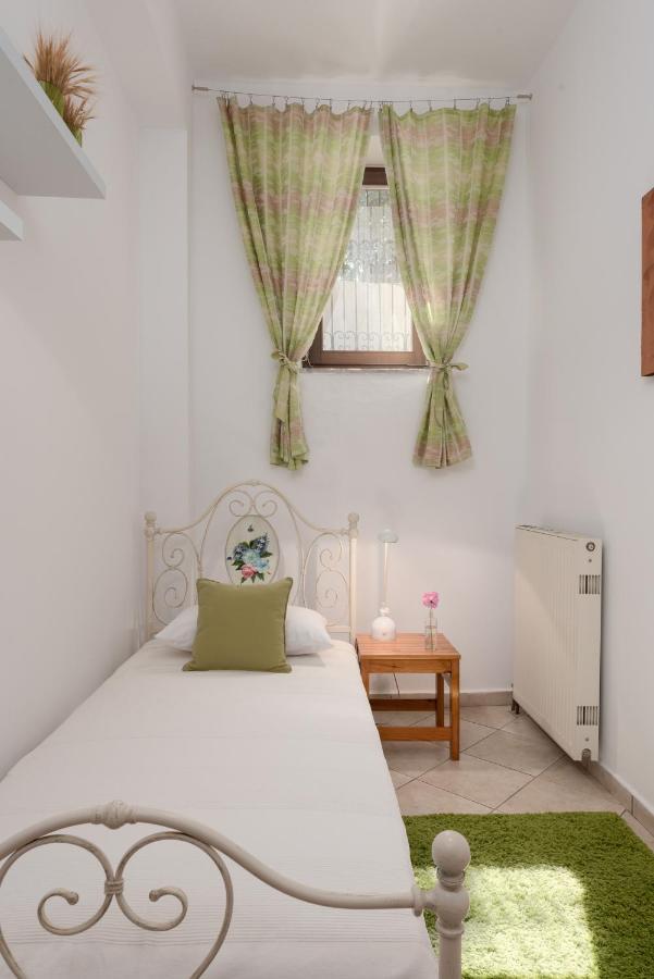 Aura Traditional Apartment Prinész Kültér fotó